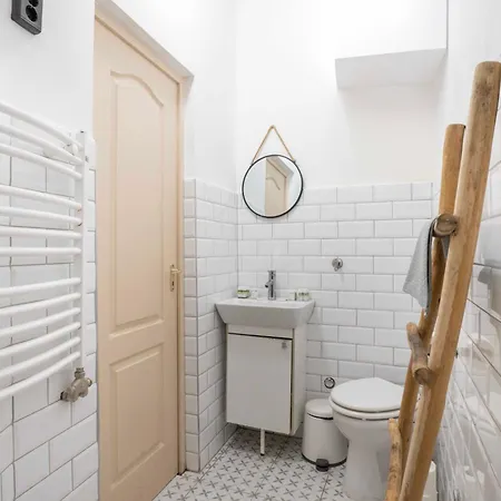 Apartamento Lovely In Party Street Ka10 *